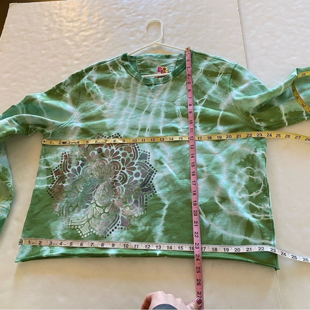 Handmade Tie Dye Sweatshirt Pullover Womens XL Green Hand Painted Floral Mandala - Picture 10 of 12
